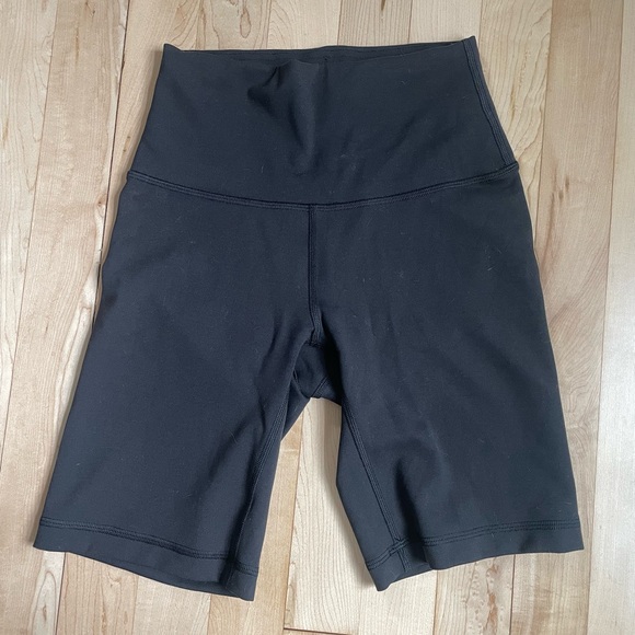 Wunder Train High Rise Short - Picture 3 of 6